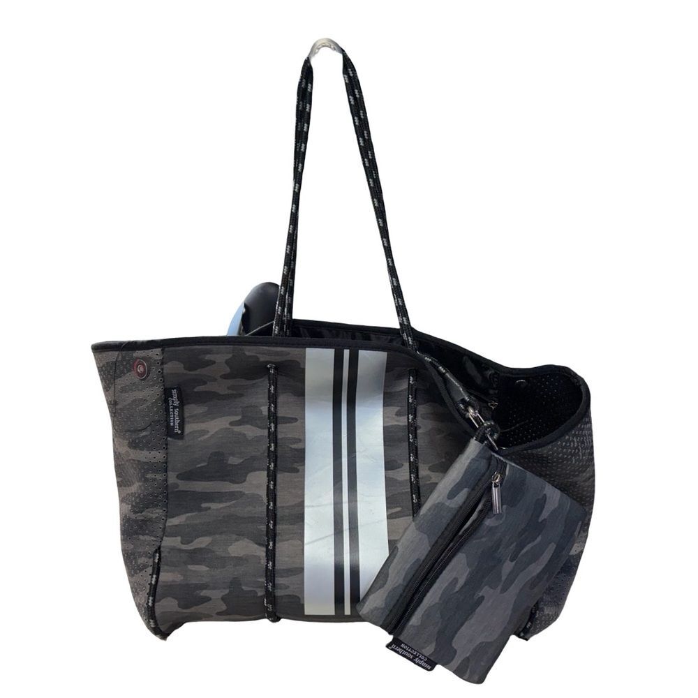 Simply Southern - Camo Neoprene Bag